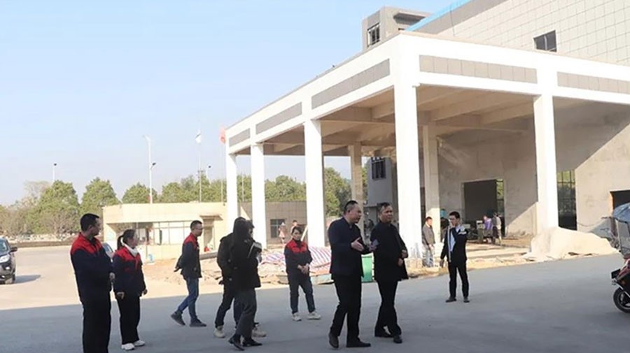 懷化高新區(qū)黨工委副書(shū)記，管委會(huì)主任向華一行來(lái)我司進(jìn)行專題調(diào)研指導(dǎo)